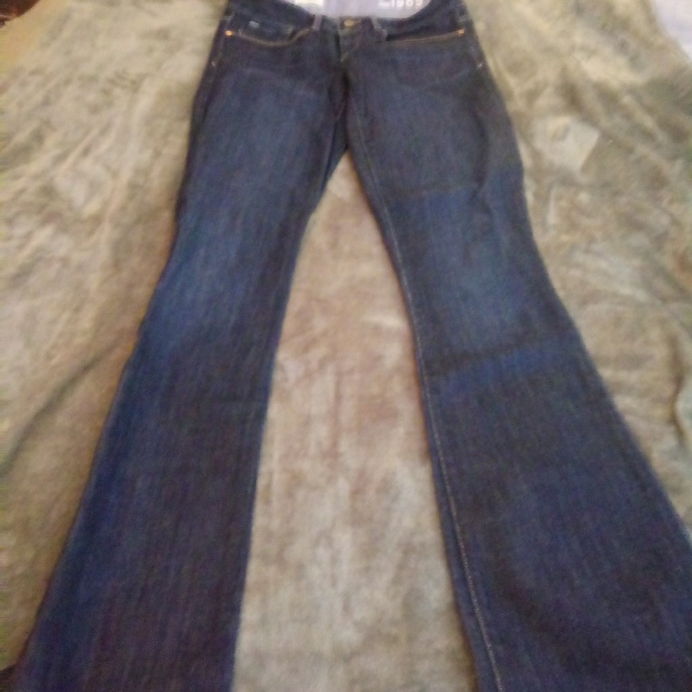 Jeans - Picture 2 of 3